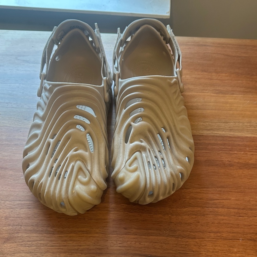 Pollex Crocs